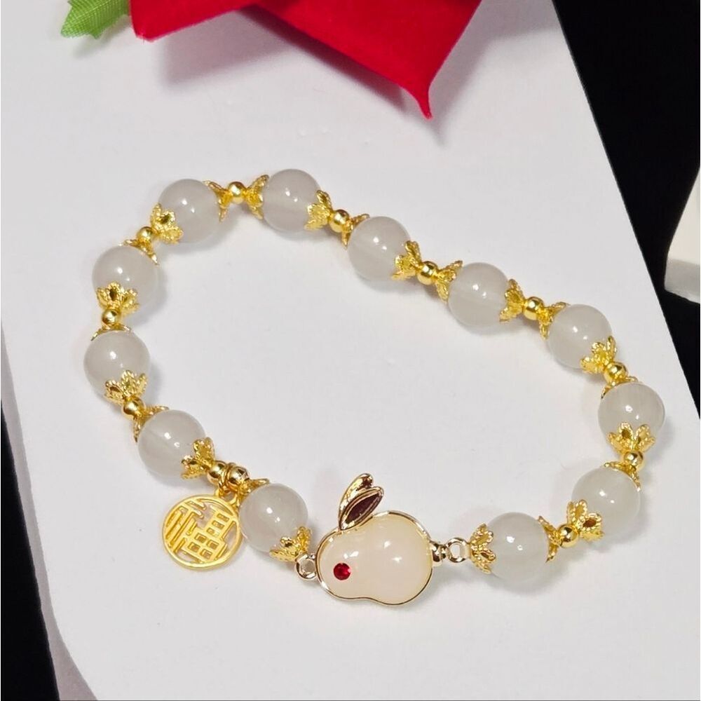 White Jade Rabbit Bracelet – Chinese New Year Lucky Charm Symbolic Kawaii Gift